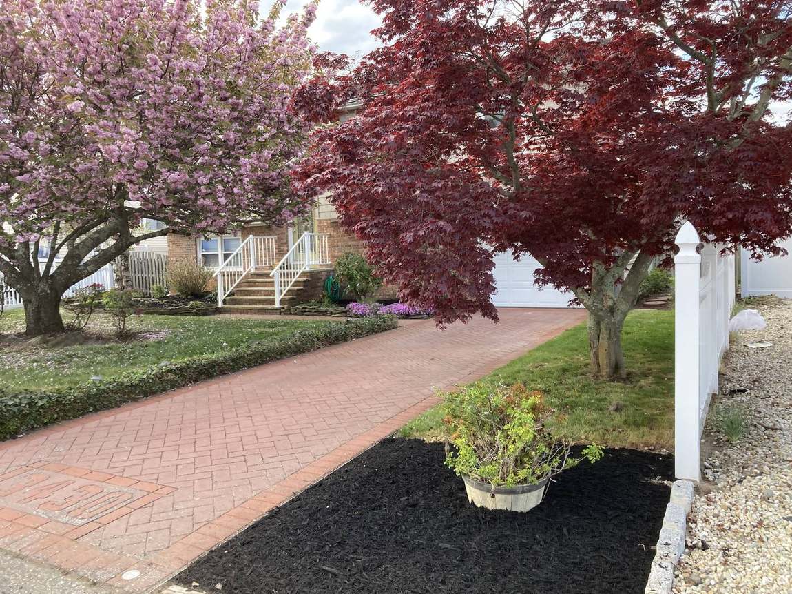 Mulch & Decorative Stone project in Ocean County, NJ by North Bay Landscape & Design